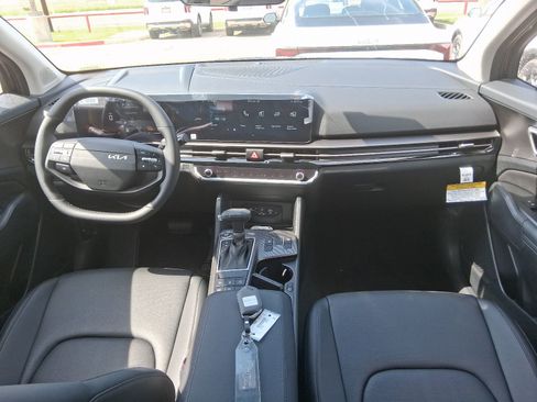 New 2026 Kia Sportage EX FWD image 10