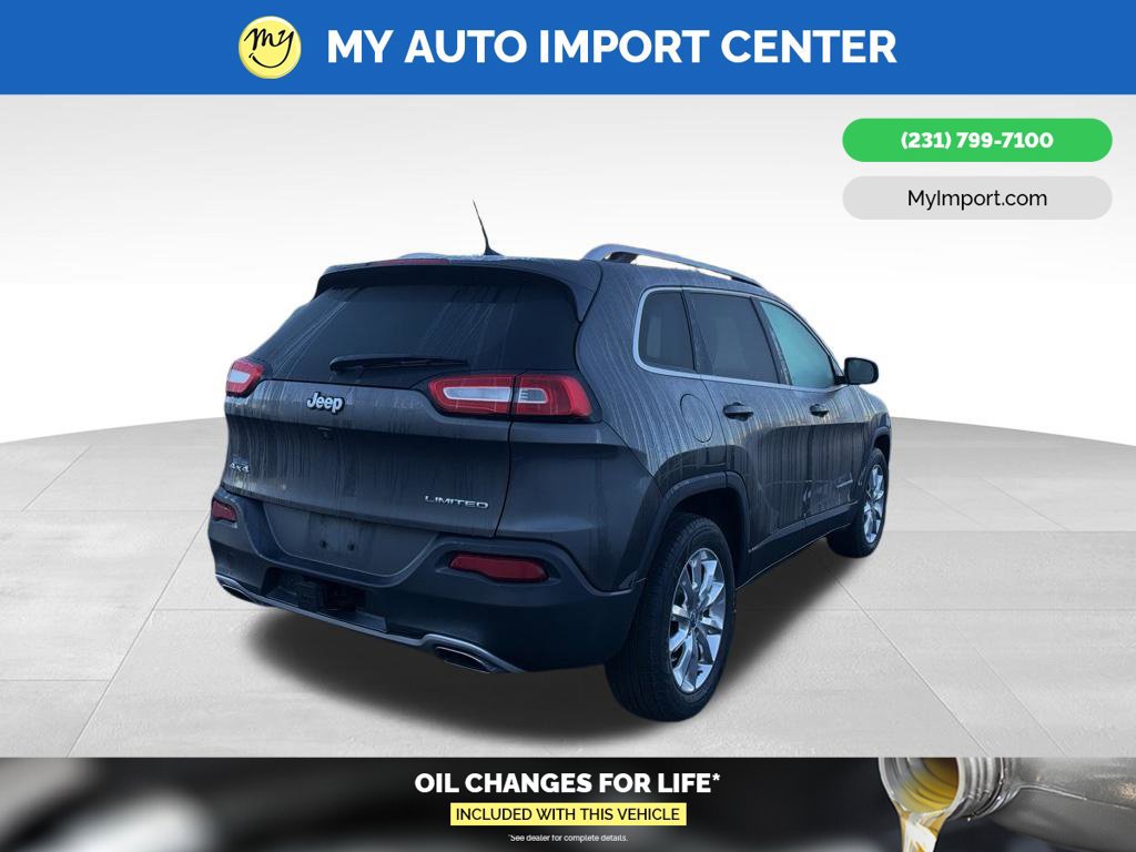 Used 2017 Jeep Cherokee Limited w/ Trailer Tow Group AWD/4WD image 6