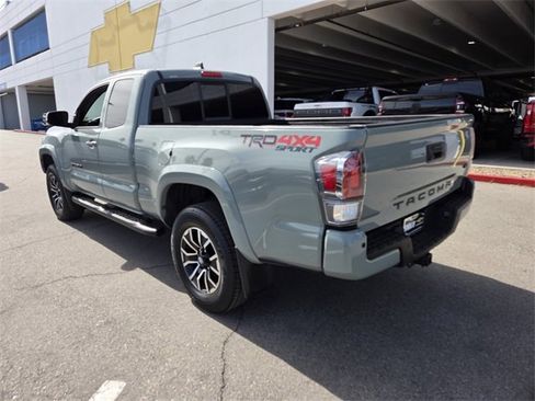 Used 2023 Toyota Tacoma TRD Sport w/ Technology Package image 4