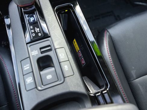 Used 2024 Toyota Prius Prime image 21