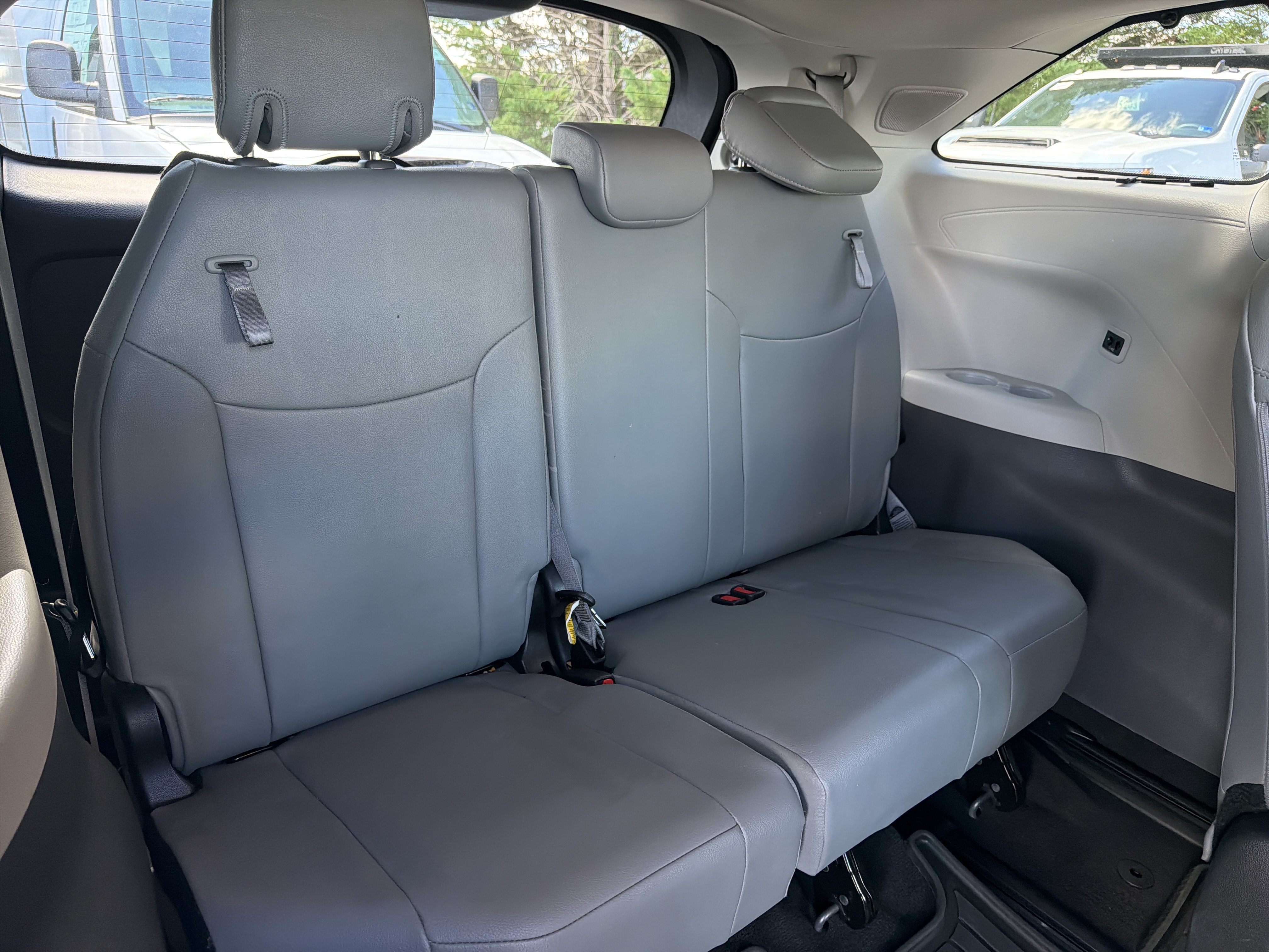 Used 2024 Toyota Sienna Limited AWD/4WD image 33