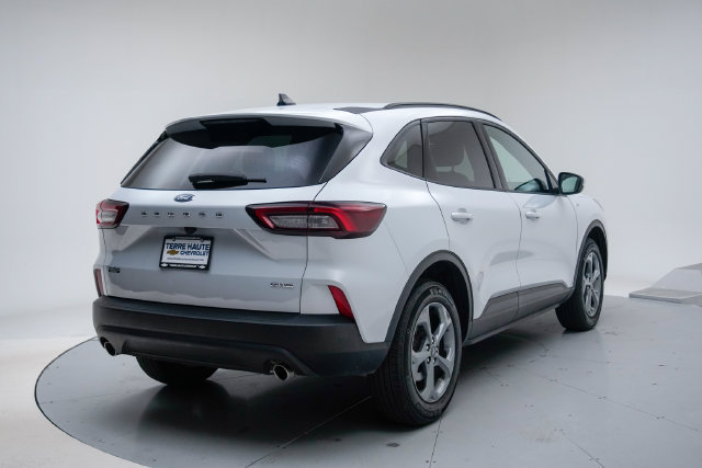 Used 2025 Ford Escape ST-Line Select AWD/4WD image 7