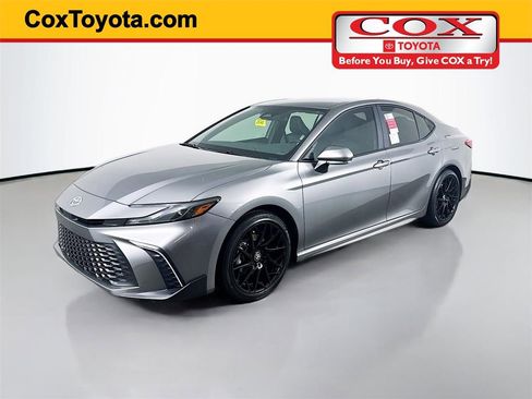 New 2026 Toyota Camry SE image 1
