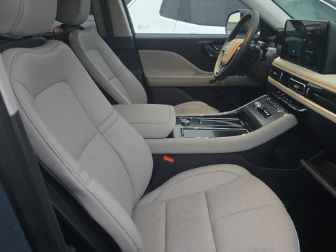 Used 2026 Lincoln Aviator 2WD image 5