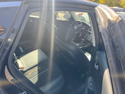Used 2018 Kia Optima S FWD image 6