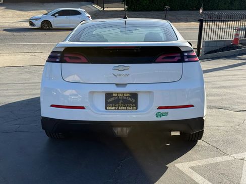 Used 2014 Chevrolet Volt FWD image 5