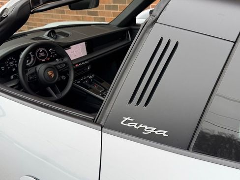 Certified 2024 Porsche 911 Targa 4S image 21