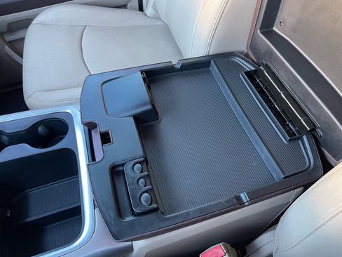 Used 2017 RAM 1500 Laramie w/ Convenience Group image 44