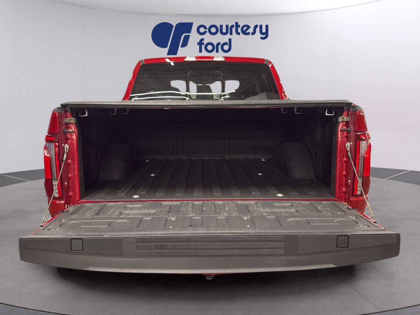 Used 2024 Ford F150 Lariat w/ FX4 Off-Road Package AWD/4WD image 9