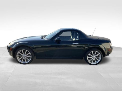 Used 2008 MAZDA MX-5 Miata Touring w/ Interior Trim Pkg RWD image 8