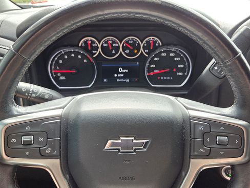 Certified 2022 Chevrolet Silverado 1500 LT Trail Boss w/ Convenience Package II AWD/4WD image 19