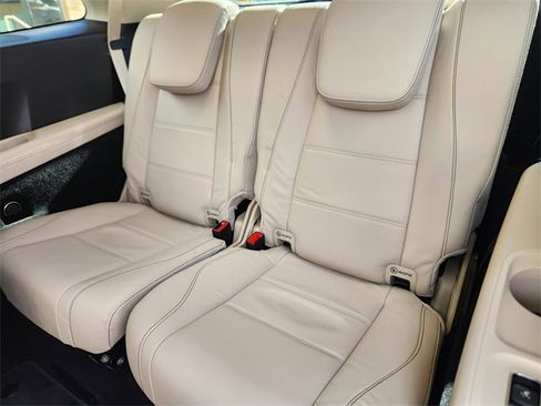 Certified 2022 Mercedes-Benz GLS 450 4MATIC image 13