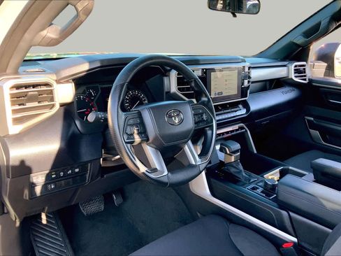 Used 2026 Toyota Tundra SR5 AWD/4WD image 17
