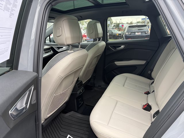 Used 2024 Audi Q4 e-tron Premium Plus AWD/4WD image 4