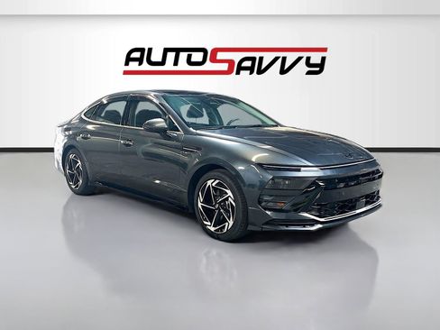 Used 2025 Hyundai Sonata SEL FWD image 1