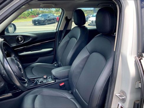 Used 2019 MINI Cooper Clubman FWD image 17
