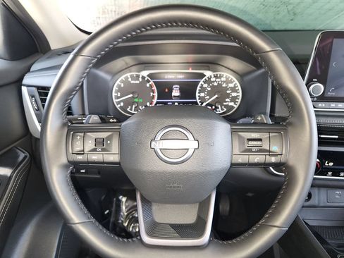Used 2025 Nissan Rogue SV AWD/4WD image 23