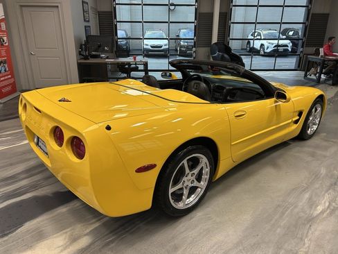 Used 2002 Chevrolet Corvette Convertible w/ Preferred Equipment Group2 image 33