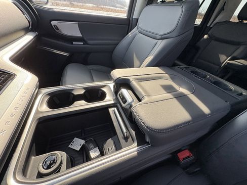 New 2026 Ford Expedition Active AWD/4WD image 38