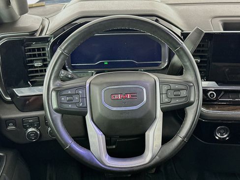 Used 2024 GMC Sierra 1500 Elevation image 18