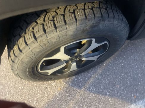 Used 2019 Jeep Renegade Trailhawk image 11