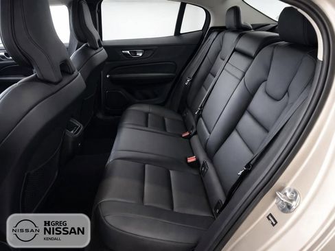 Used 2023 Volvo S60 B5 Core AWD/4WD image 13