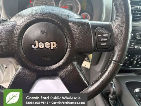 Used 2005 Jeep Liberty Sport image 16