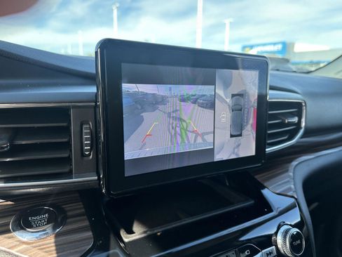 Used 2023 Ford Explorer Limited image 34