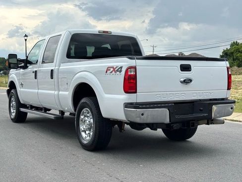 Used 2014 Ford F250 XLT w/ XLT Premium Package AWD/4WD image 6