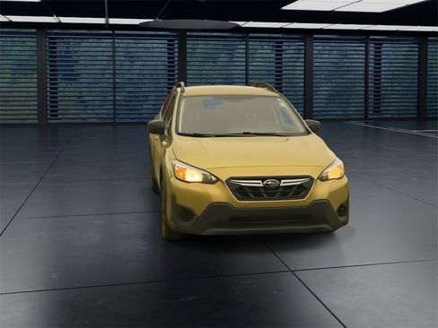 Used 2023 Subaru Crosstrek 2.0i image 7