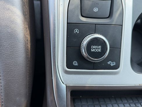 Used 2022 Ford Explorer King Ranch w/ Premium Technology Package AWD/4WD image 41