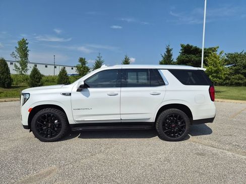 Used 2023 GMC Yukon Denali AWD/4WD image 8