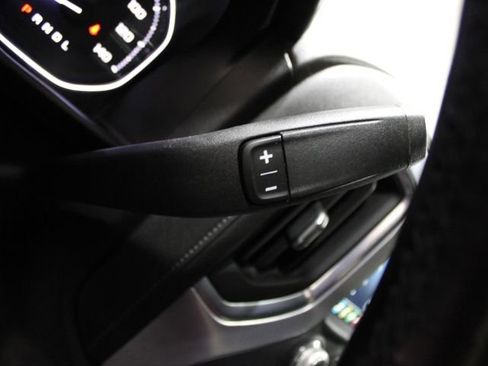 Used 2021 GMC Sierra 1500 SLT image 42