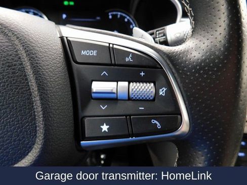 Used 2024 Genesis G70 2.5T image 23