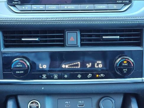 Certified 2023 Nissan Rogue SV image 24