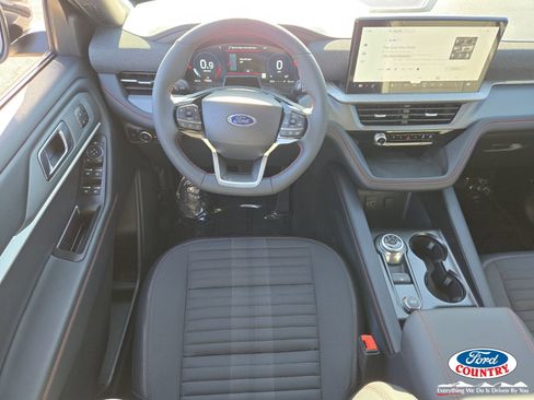 New 2026 Ford Explorer ST-Line w/ ST-Line Street Pack image 9