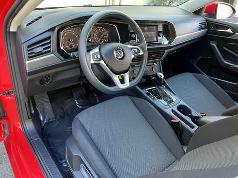 Used 2019 Volkswagen Jetta S image 3