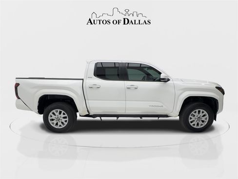 Used 2024 Toyota Tacoma SR5 image 9