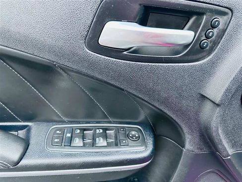 Used 2015 Dodge Charger SXT w/ AWD Plus Group image 31