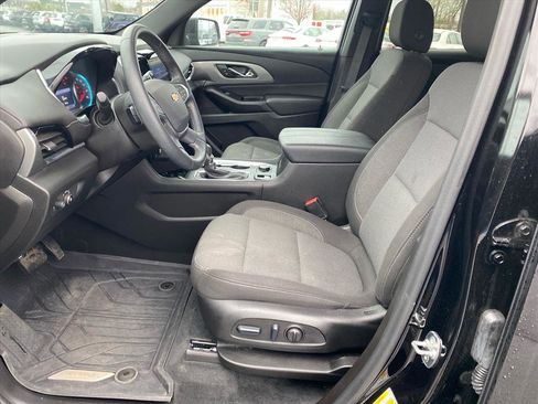 Used 2023 Chevrolet Traverse LT w/ LPO, Floor Liner Package AWD/4WD image 9