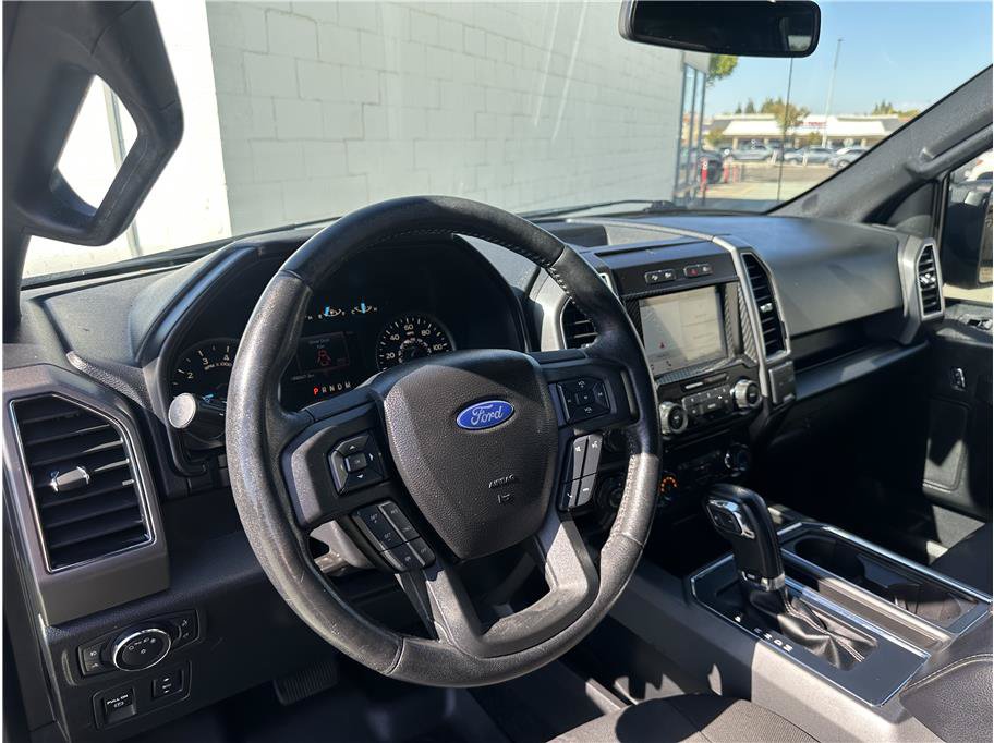 Used 2018 Ford F150 XLT w/ Equipment Group 302A Luxury AWD/4WD image 19
