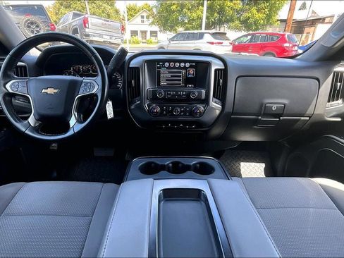 Used 2018 Chevrolet Silverado 1500 LT w/ LT Eassist Package AWD/4WD image 15