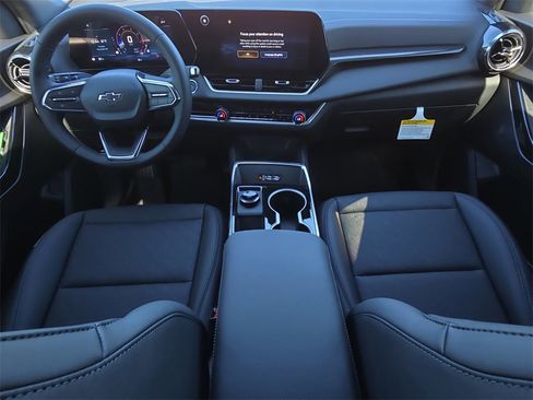 New 2026 Chevrolet Equinox LT w/ Convenience Package II image 9