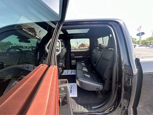 Used 2023 Ford F150 Lariat w/ Equipment Group 502A High image 11