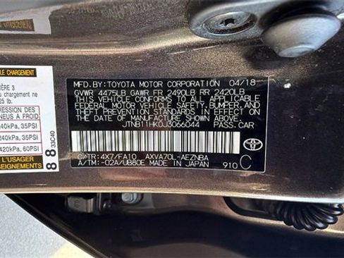 Used 2018 Toyota Camry LE image 33