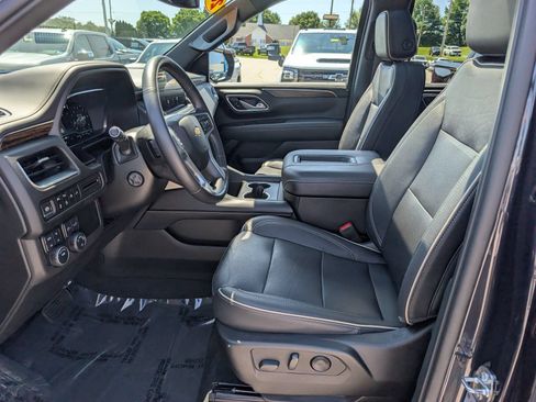 Used 2022 Chevrolet Tahoe Premier AWD/4WD image 21