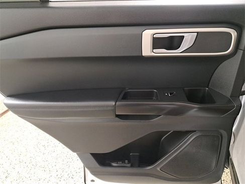 Used 2020 Ford Explorer 2WD image 15