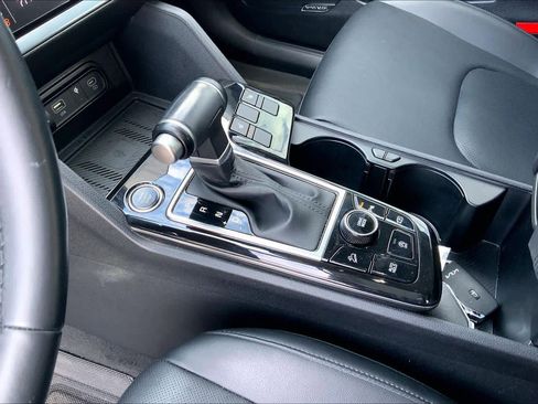 Used 2023 Kia Sportage SX image 16