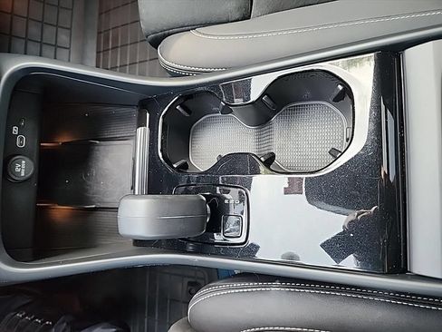 Certified 2024 Volvo XC40 Recharge Ultimate w/ Protection Package Premier AWD/4WD image 23