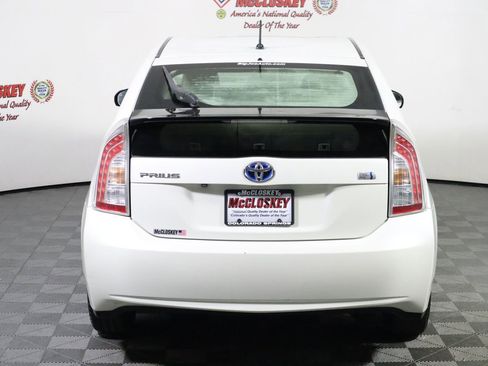 Used 2015 Toyota Prius Four image 11